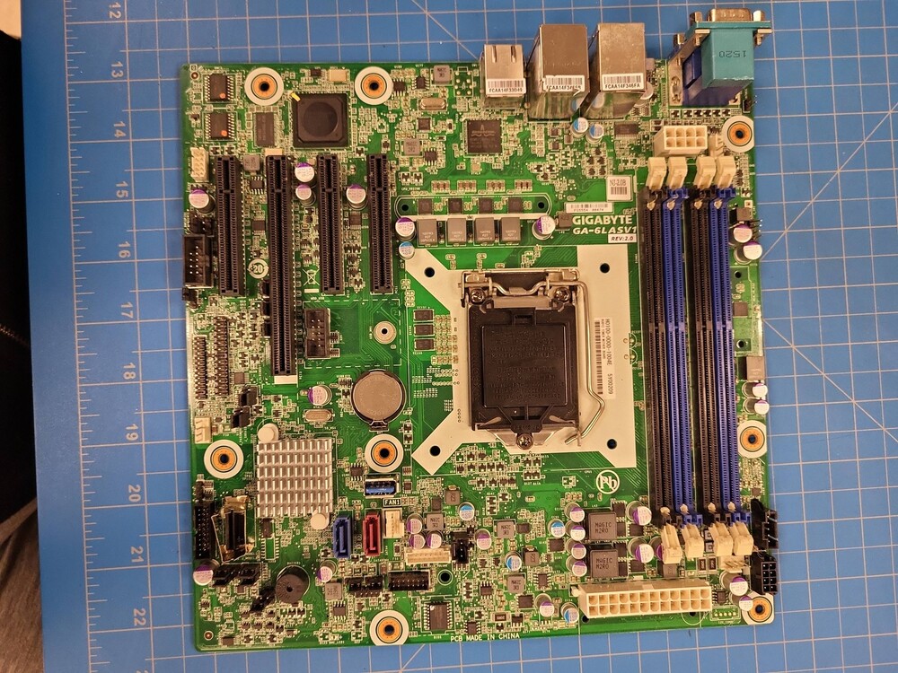 Gigabyte GA-6LASVT REV 2.0 Motherboard LGA 1155 Socket DDR3 Intel Chipset